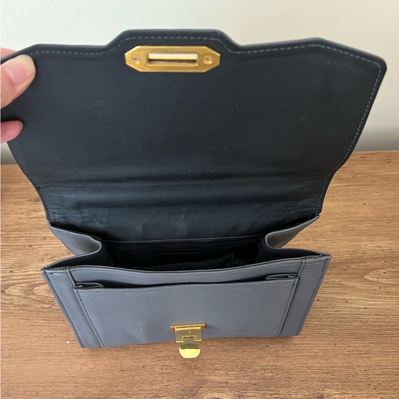 Handbag - Picture 5 of 6